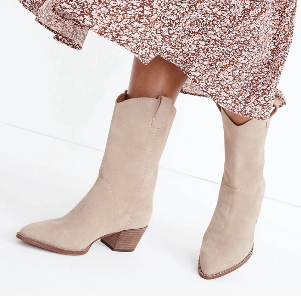 Madewell Cassity Suede Western Boots, beige Size 7.